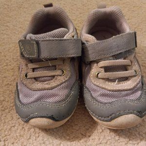Stride Rite Rhett Sneakers Sz 4.5